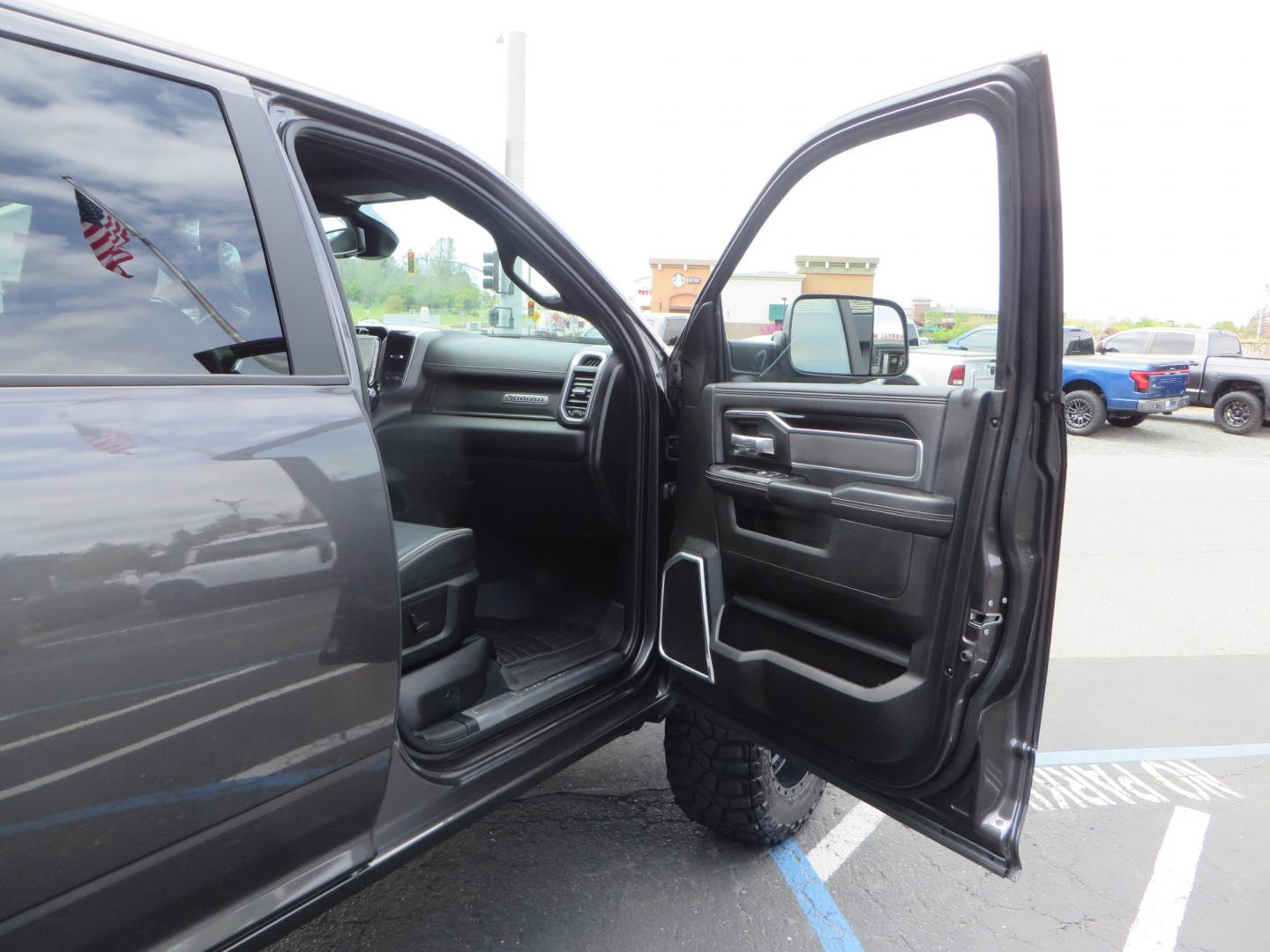 2022 CHARCOAL /BLACK RAM 2500 Laramie Crew Cab SWB 4WD (3C6UR5FL8NG) with an 6.7L V8 OHV 16V DIESEL engine, automatic transmission, located at 2630 Grass Valley Highway, Auburn, CA, 95603, (530) 508-5100, 38.937893, -121.095482 - Features a Carli Pintop suspension system with King Shocks, 20" Weld Racing wheels, 35" Cooper STT Pro tires, and Weathertech floor liners. - Photo#46